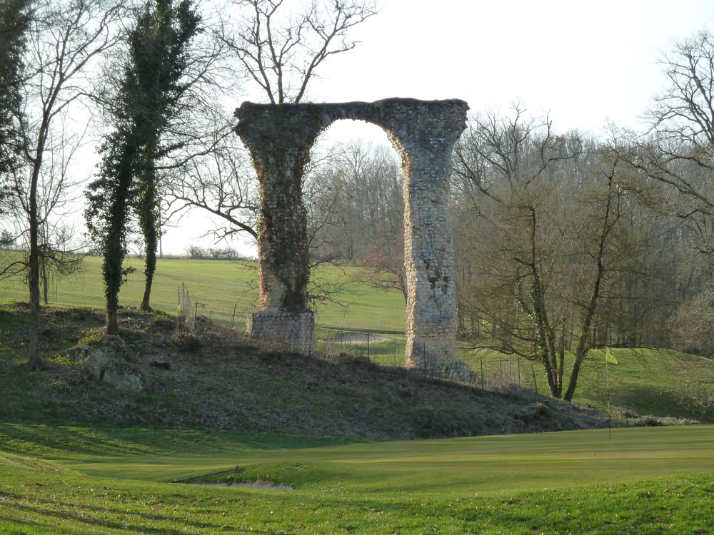 Conférence : les aqueducs de Saintes par J-L Hillairet , archéologue.