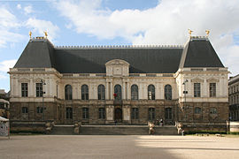 270px-Rennes_-_Parlement_de_Bretagne_-_20080706
