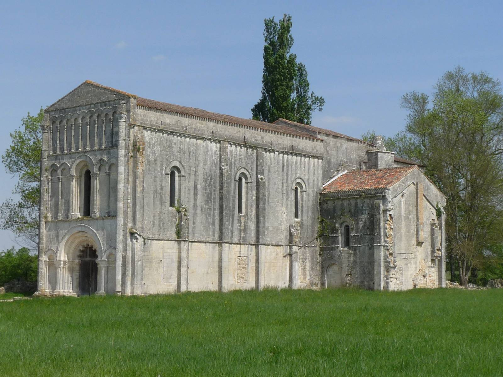 Conférence: Les peintures murales du choeur de l’abbaye de  Châtres en Charente.