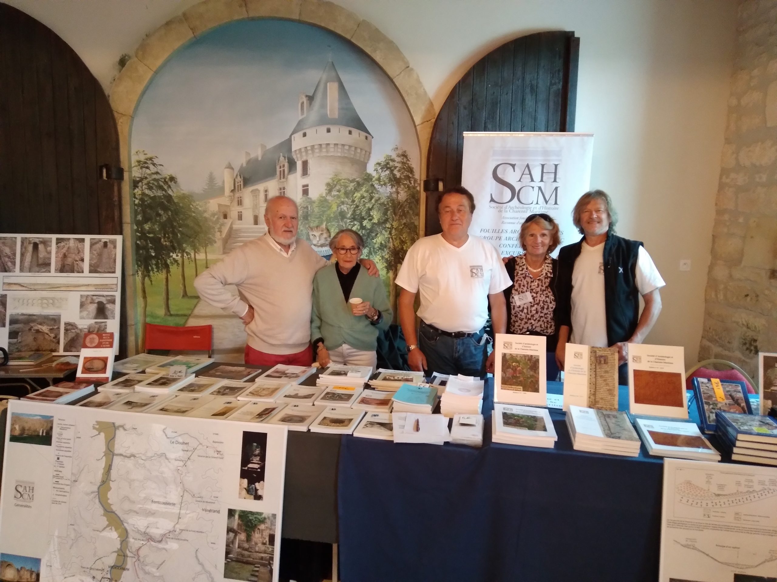 Beau succès de la SahCM à la fête médiévale du château de Crazannes.