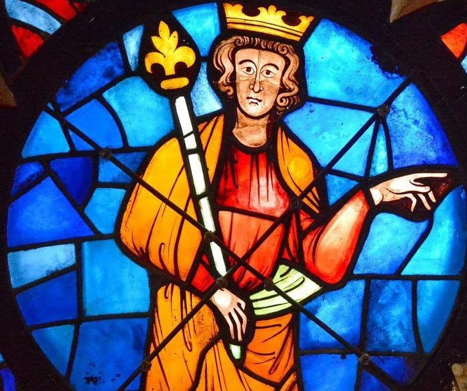 « La royauté sacrée dans le programme iconographique  de la façade de N.D de Reims.