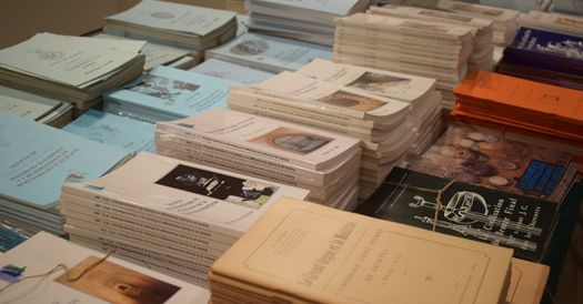 Braderie de livres par les sociétés d’archéologie et des archives historiques.